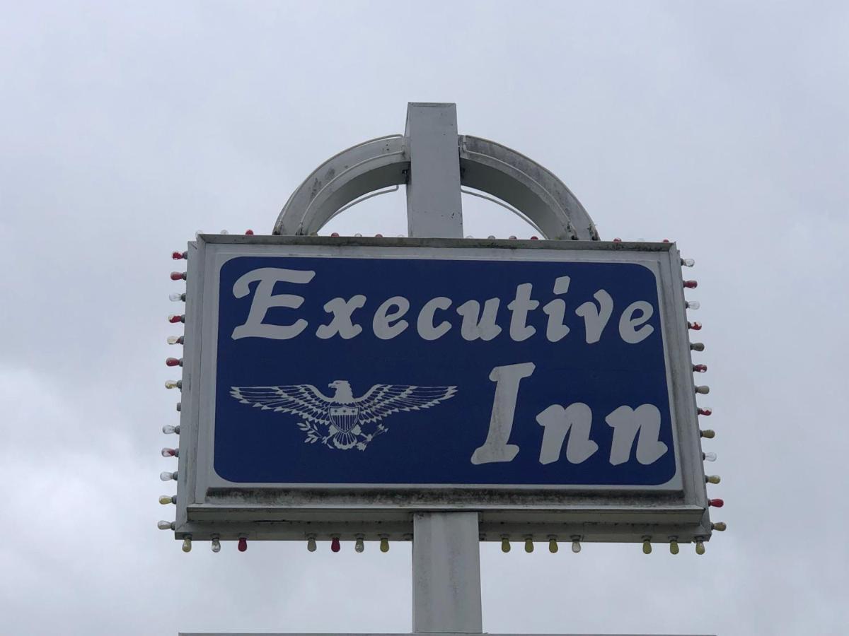 Executive Inn Neosho Exteriör bild